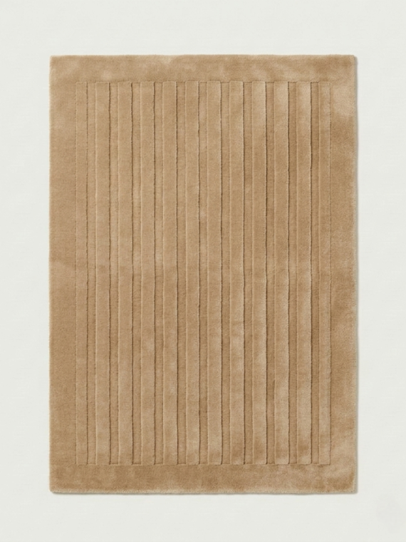 Hand tufted 337